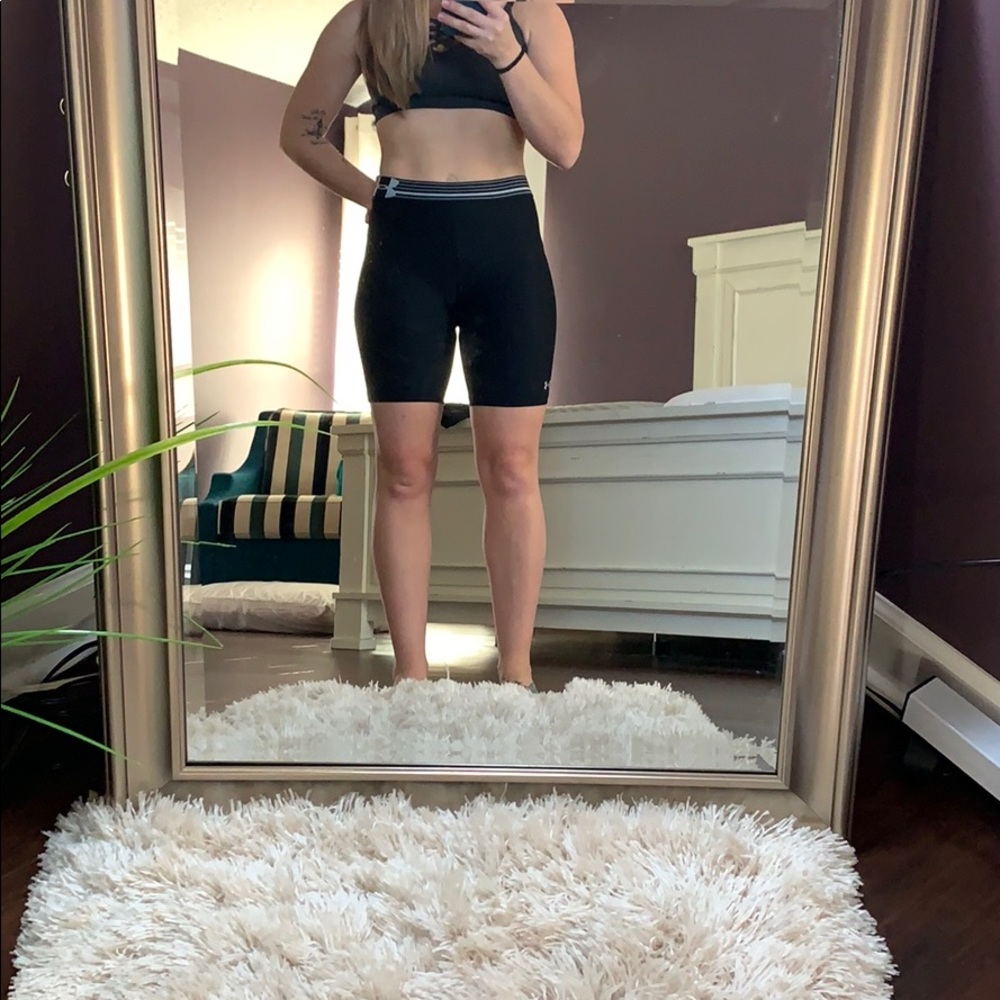 Under armour Sm Spandex Shorts